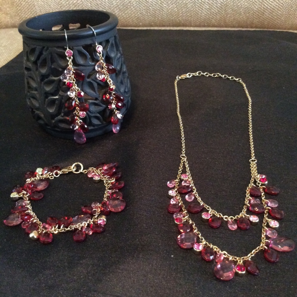 3-pc Ruby Colored Jewelry Set! ❤️